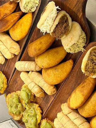 `Punt Criollo platos